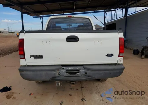 2004 Ford F250 Super Duty z USA, uszkodzony, nr VIN 1FTNX21L24EC57482